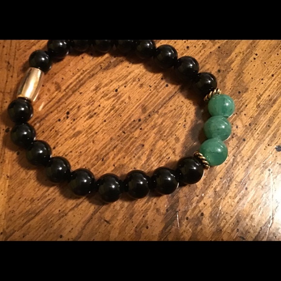 6 Stretchy Bracelets, OSFM 6 beautiful bracelets .... not shown - Picture 5 of 8